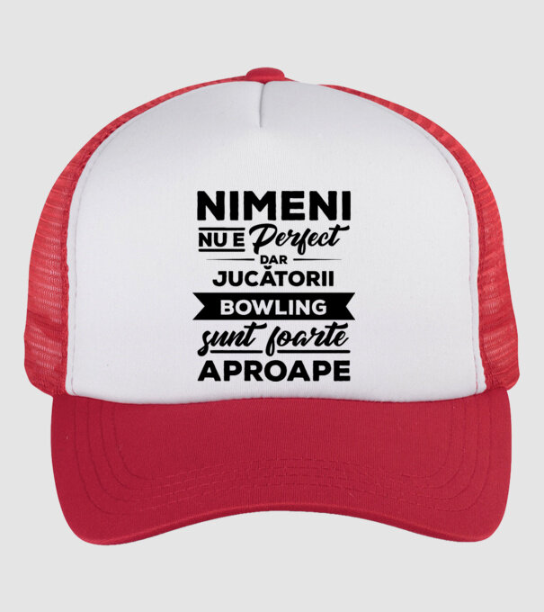 nimeni nu e perfect, dar jucătorii bowling sunt foarte aproape model alb/roșu pe tricou