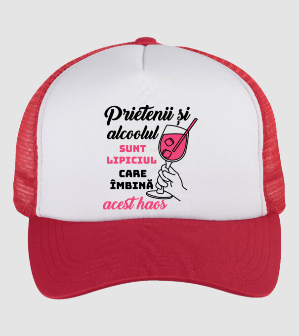 Prietenii și alcoolul sunt lipiciul care îmbină acest haos model alb/roșu pe tricou