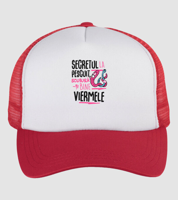 Secretul la pescuit scutură-ți bine viermele model alb/roșu pe tricou