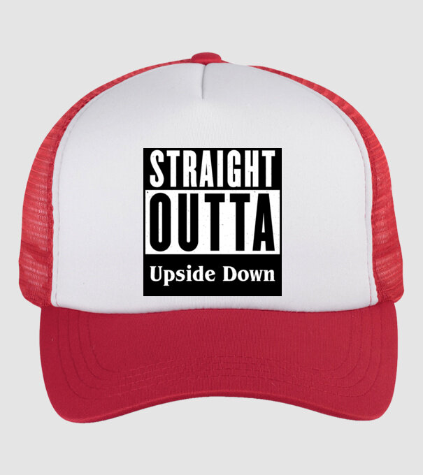 straight outta upside down model alb/roșu pe tricou