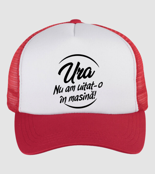 Ura! Nu l-am uitat în mașină! / Ura! Nu am uitat-o în mașină! model alb/roșu pe tricou