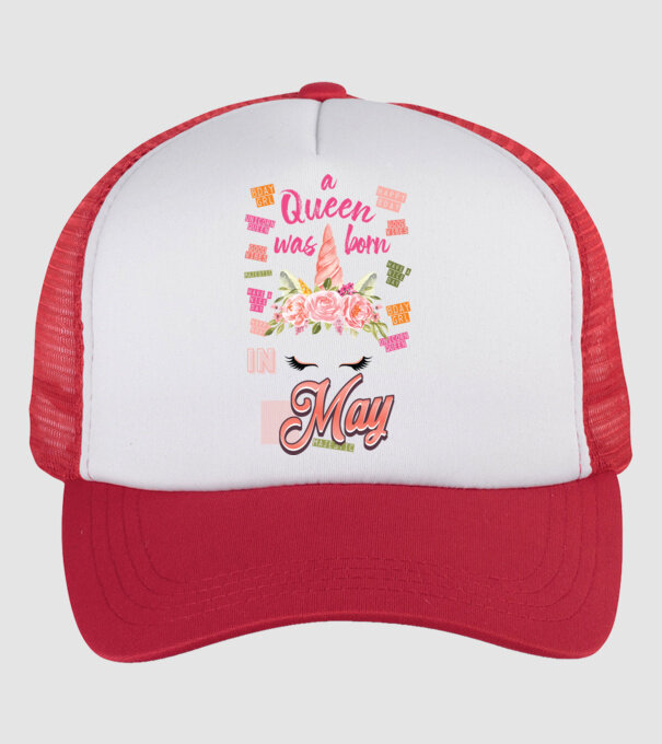 A queen was born in MÁJUS model alb/roșu pe tricou