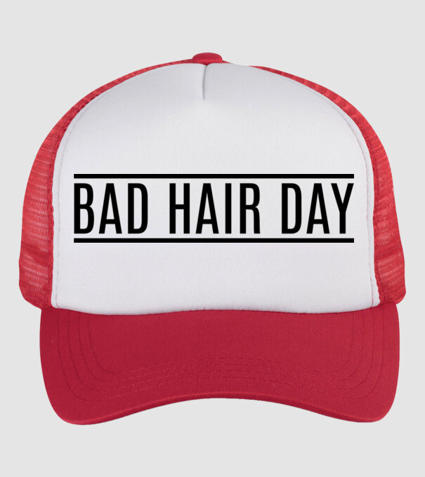 Bad hair day model alb/roșu pe tricou