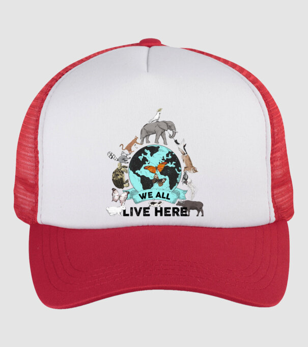 We all live here model alb/roșu pe tricou