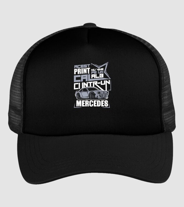 Acest prinț nu vine pe un cal alb, ci într-un Mercedes model negru pe tricou