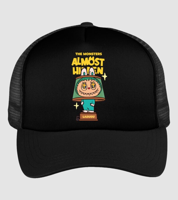 Almost Hidden model negru pe tricou
