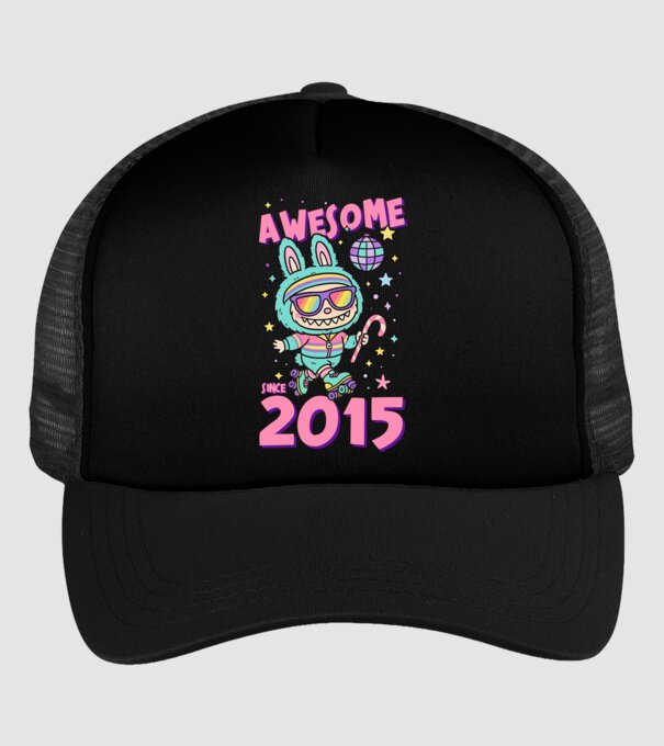 Awesome since 2015 - Labubu model negru pe tricou