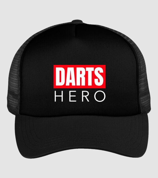 DARTS HERO model negru pe tricou
