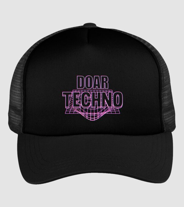 Doar techno model negru pe tricou