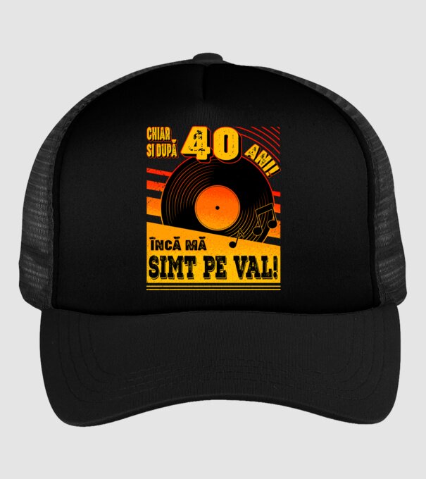 Încă mă simt pe val! 40 model negru pe tricou