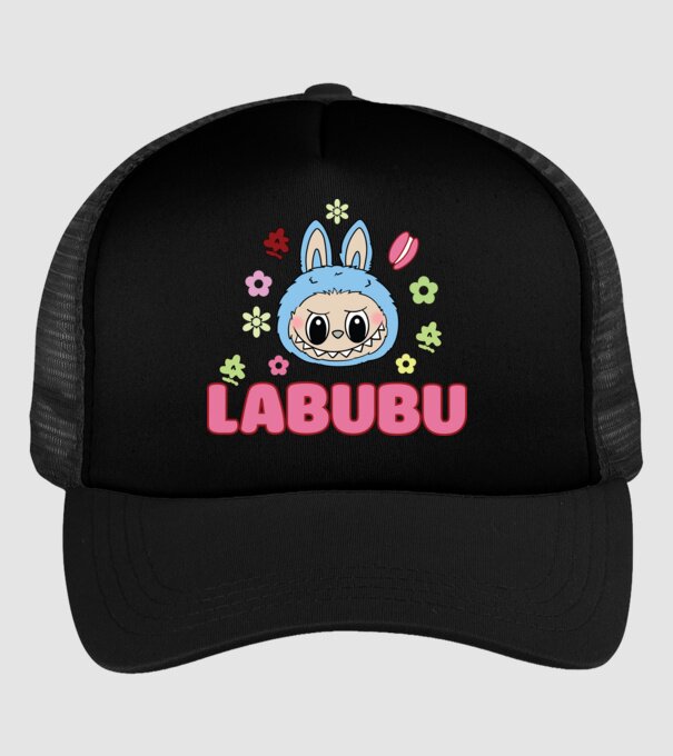 Labubu model negru pe tricou