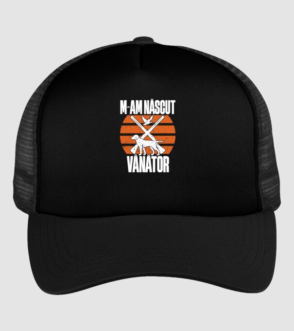 M-am născut vânător model negru pe tricou