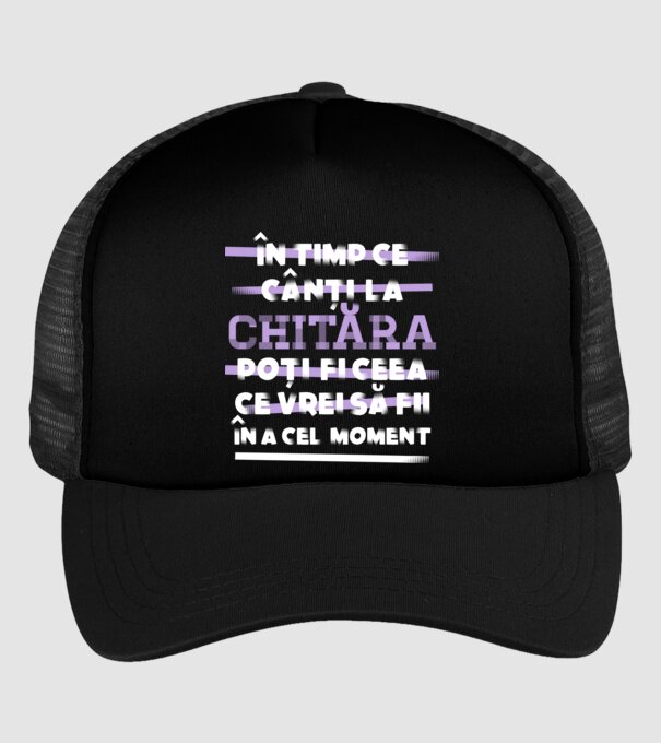 în timp ce cânți la chitară poți fi ceea ce vrei să fii - în acel moment model negru pe tricou