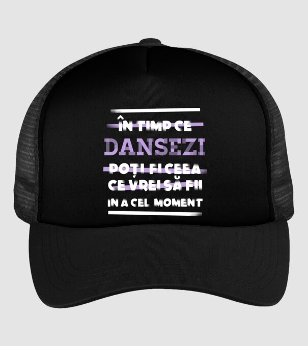 în timp ce dansezi poți fi ceea ce vrei să fii - în acel moment model negru pe tricou