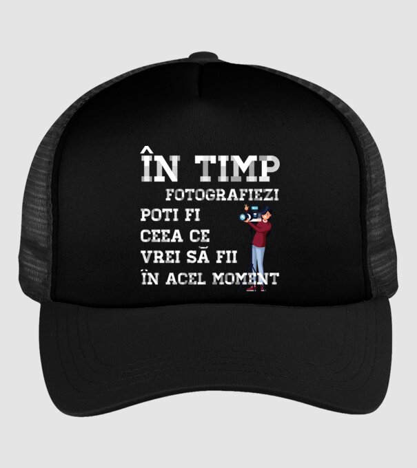 în timp ce fotografiezi poți fi ceea ce vrei să fii - în acel moment model negru pe tricou