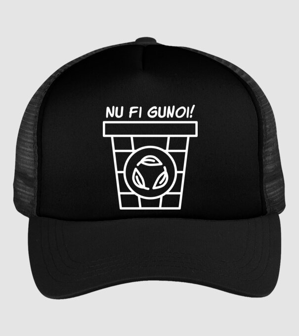 Nu fi gunoi  model negru pe tricou