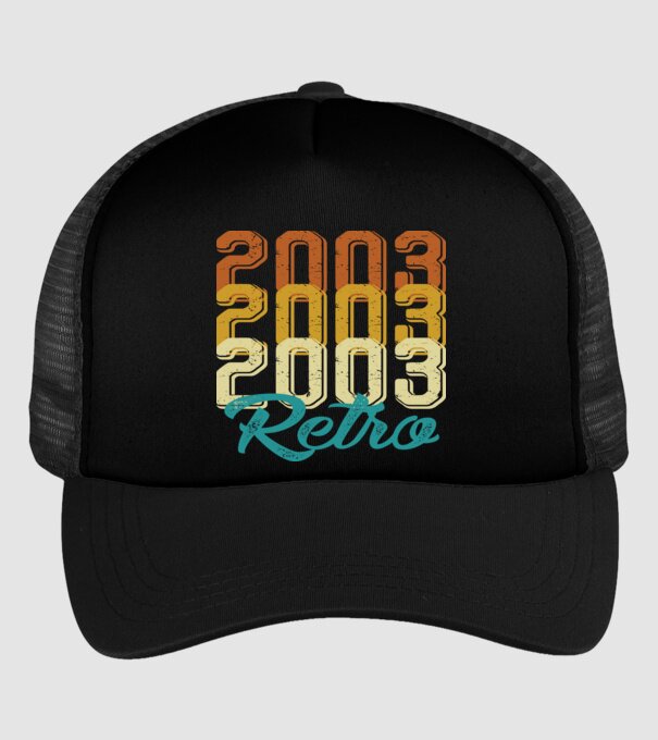 Retro 2003 model negru pe tricou