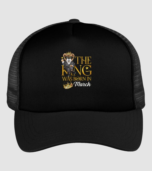 The king was born int MARCH model negru pe tricou