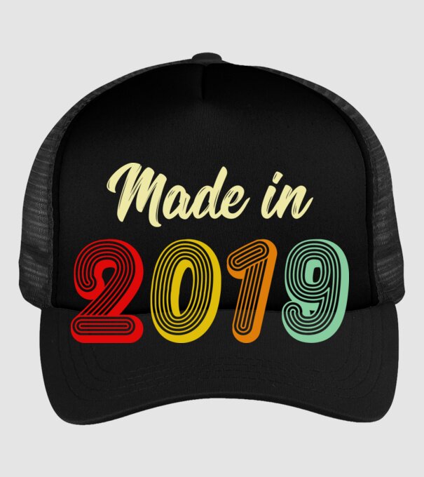 made in 2019 retro model negru pe tricou