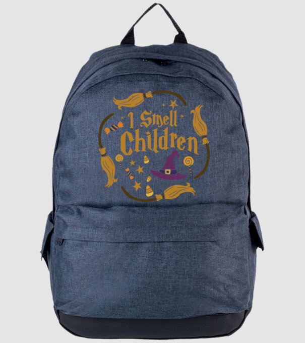 I smell children model albastru jeanși pe tricou