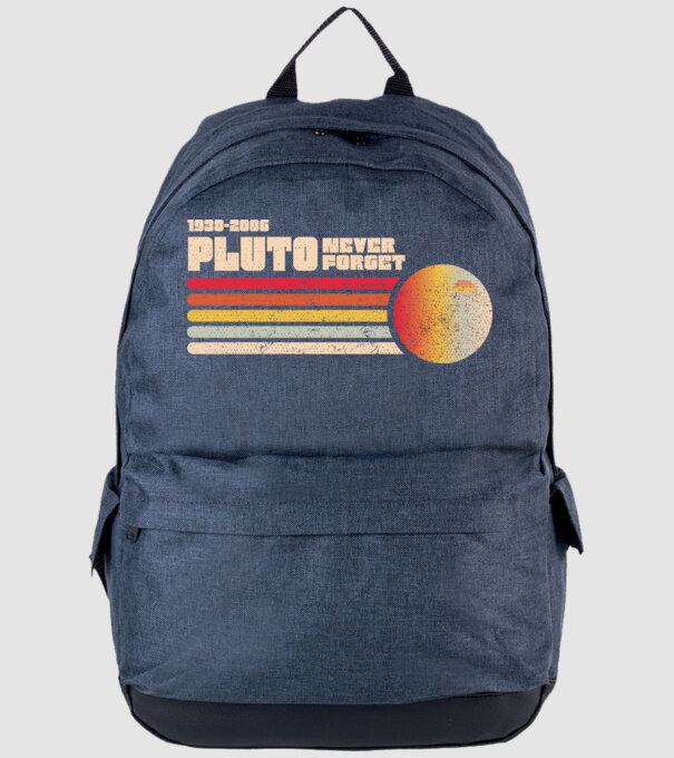 pluto model albastru jeanși pe tricou
