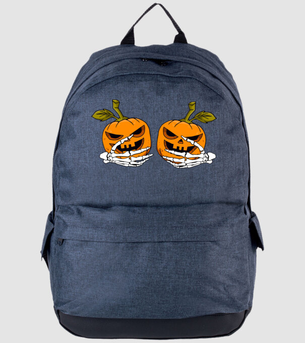 Pumpkin titts model albastru jeanși pe tricou