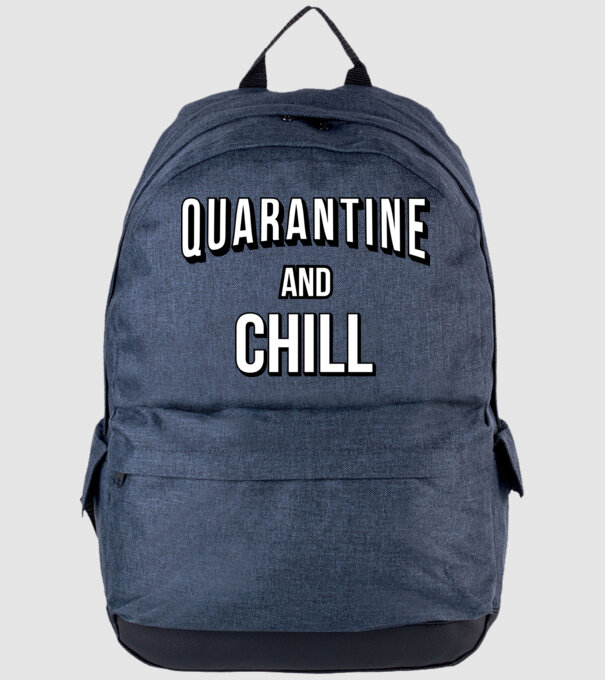 Quarantine and Chill model albastru jeanși pe tricou