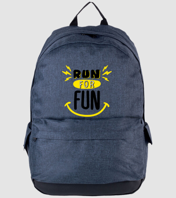 Run for fun model albastru jeanși pe tricou