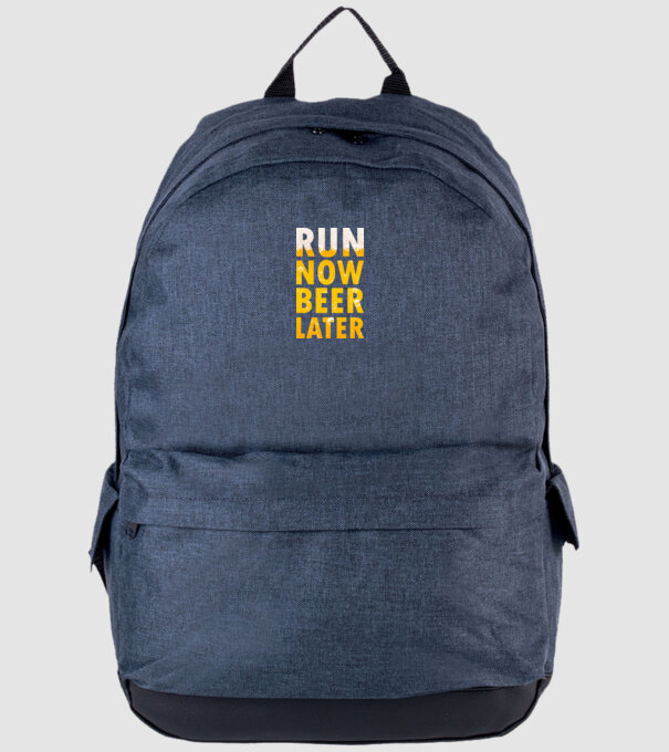 Run now beer later model albastru jeanși pe tricou
