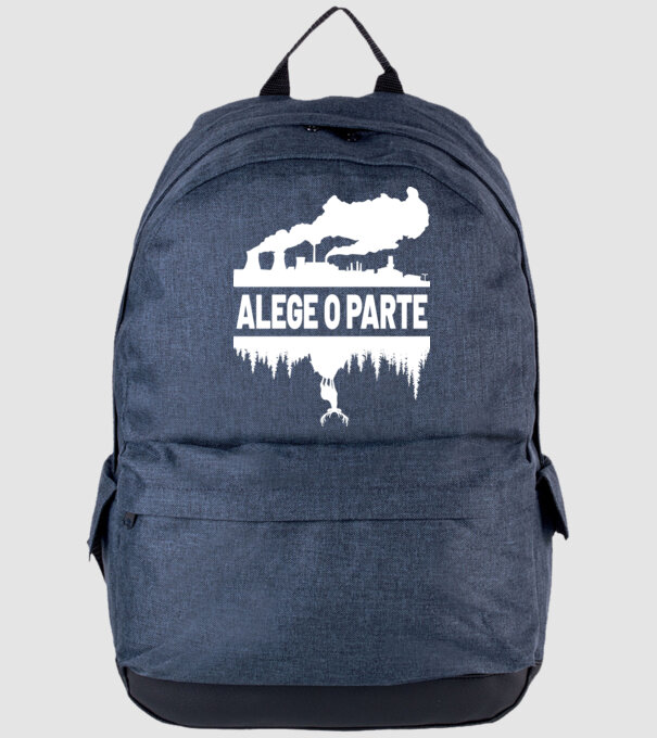 Alege o parte model albastru jeanși pe tricou