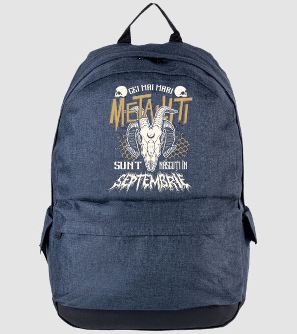 Cei mai mari metaliști sunt născuți în septembrie. model albastru jeanși pe tricou