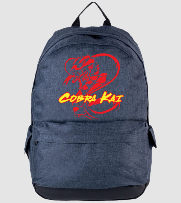 cobra kai simple model albastru jeanși pe tricou