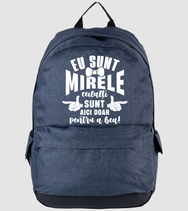 Eu sunt mirele model albastru jeanși pe tricou