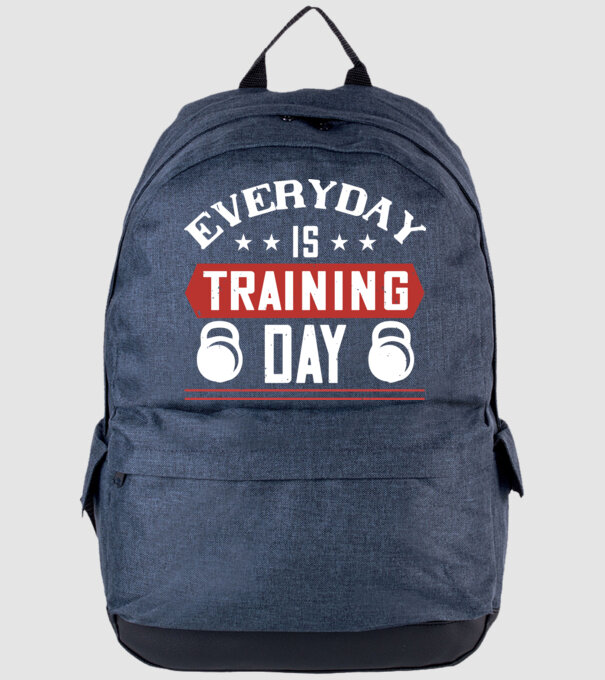 everyday is training day model albastru jeanși pe tricou