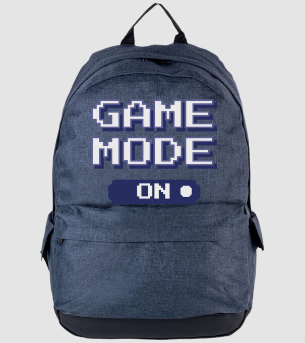 Gamer - Game mode on model albastru jeanși pe tricou