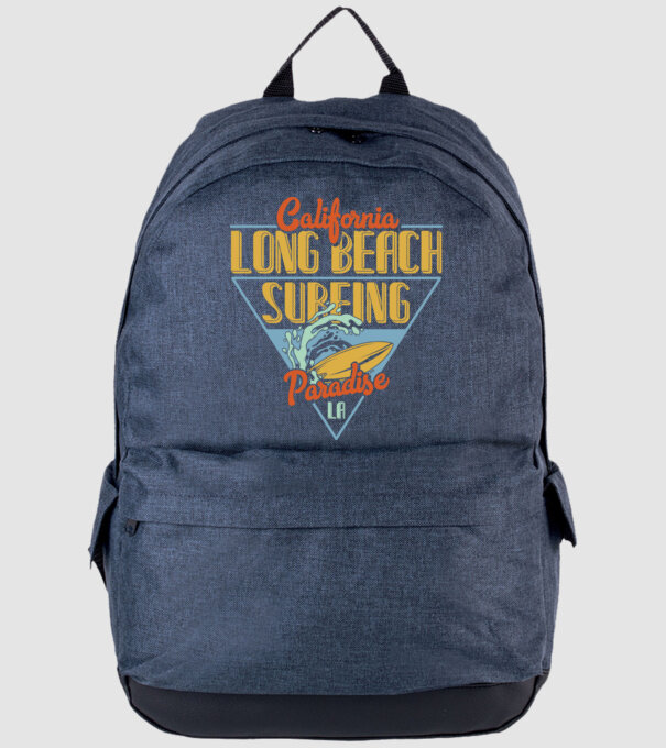 Long Beach model albastru jeanși pe tricou