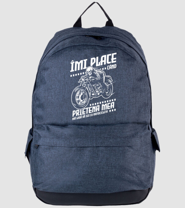 îmi place când prietena mea mă lasă să ies cu motocicleta model albastru jeanși pe tricou