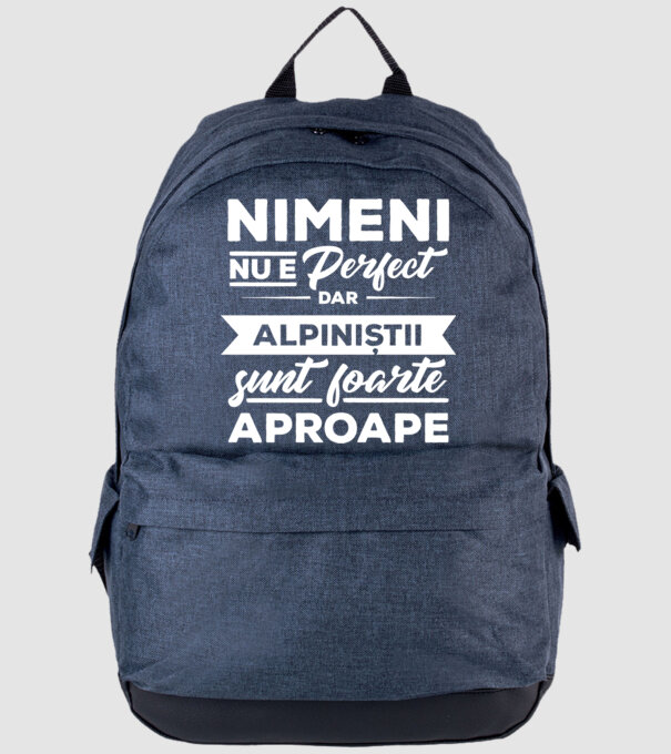 nimeni nu e perfect, dar alpiniștii sunt foarte aproape model albastru jeanși pe tricou
