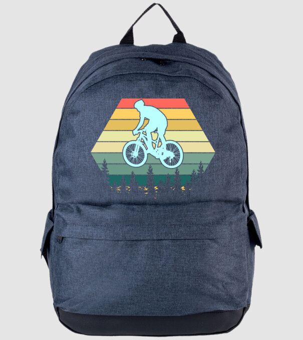 retro mountain bike model albastru jeanși pe tricou