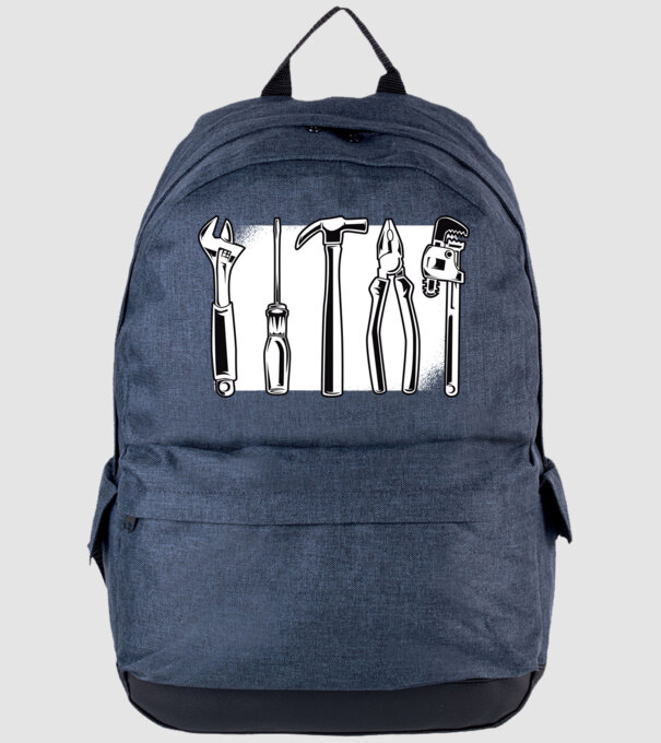 Tools model albastru jeanși pe tricou