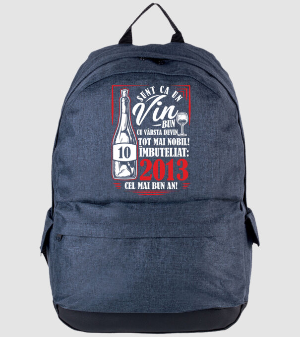 Un Vin Bun 10 2013 drk model albastru jeanși pe tricou