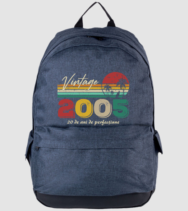 VINTAGE 2005 model albastru jeanși pe tricou