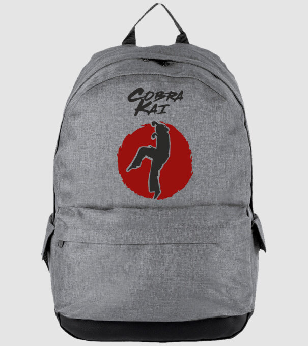 cobra kai larusso model gri pe tricou