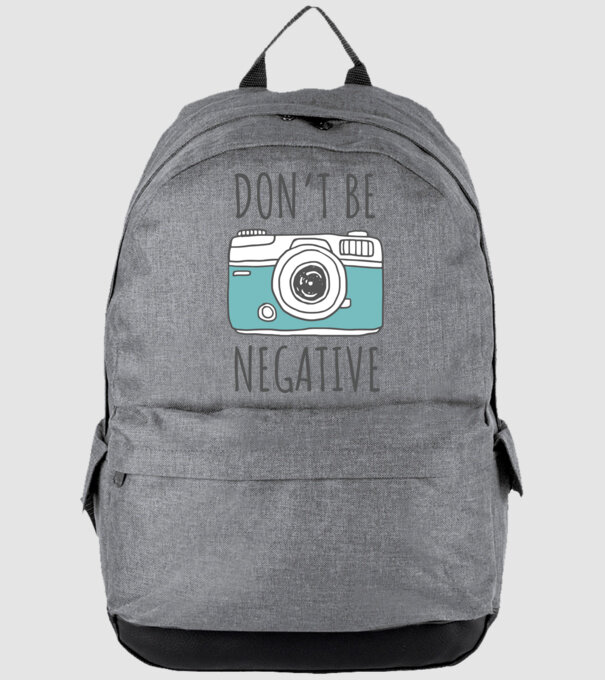 DON'T BE NEGATIVE model gri pe tricou