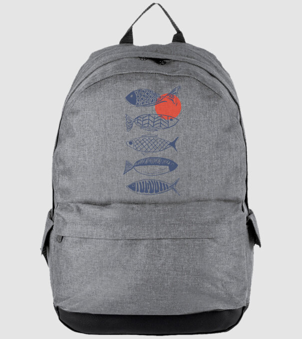 Fish model gri pe tricou