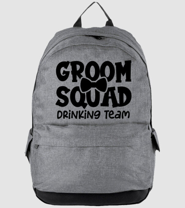 Groom Squad model gri pe tricou