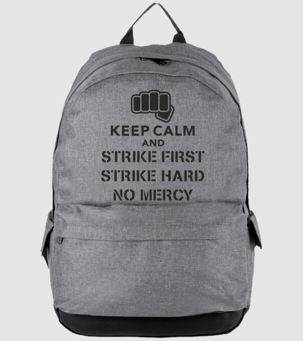 Keep calm and strike first cobra kai model gri pe tricou