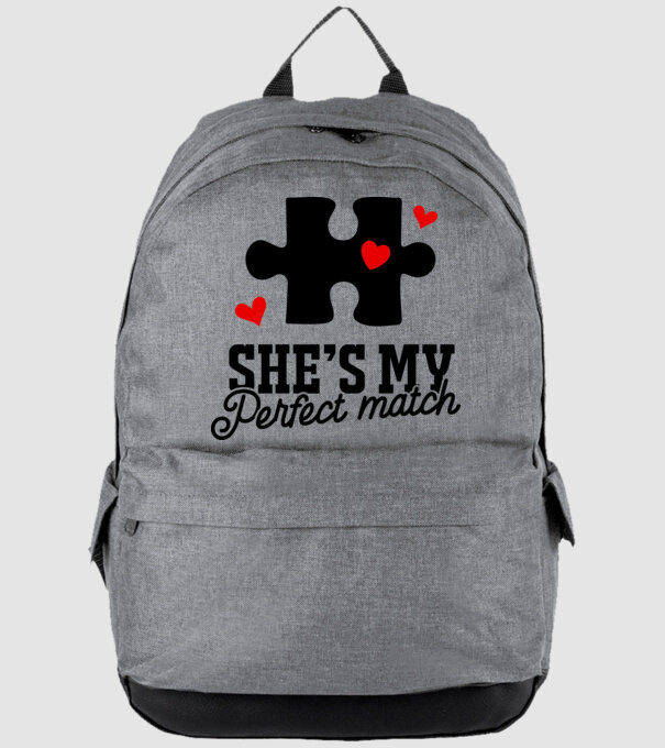 She is my perfect match model gri pe tricou