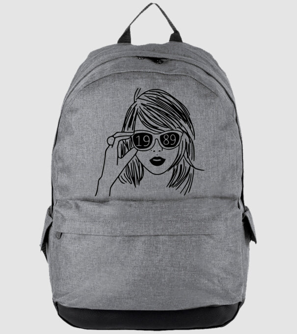 Taylor Swift 1989 model gri pe tricou