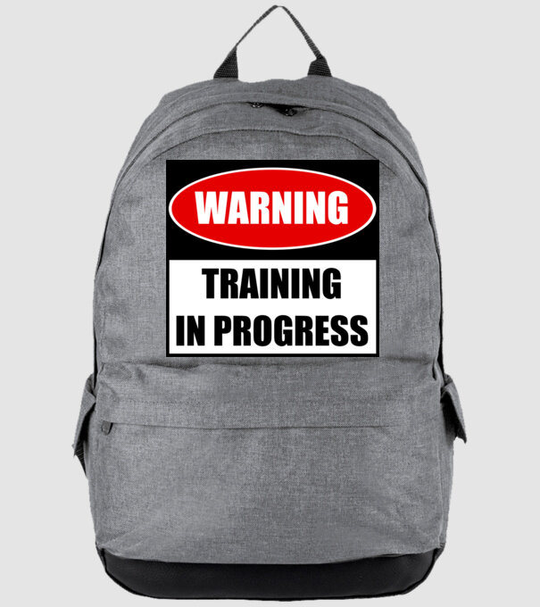 Warning Training In Progress model gri pe tricou